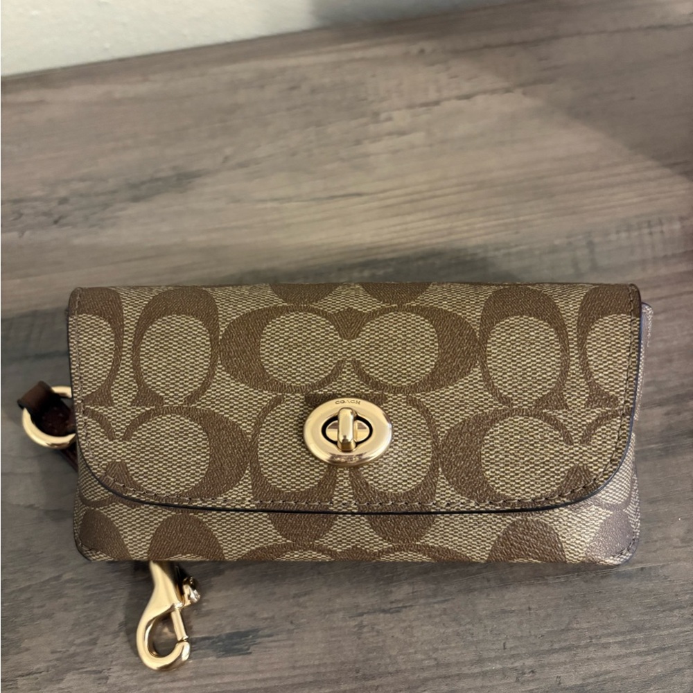 Coach sunglasses case
